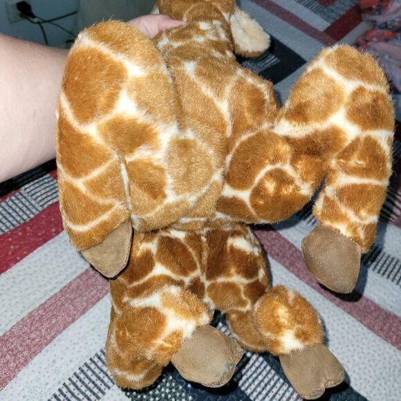 Gorgeous Giraffe plush - Picture 3 of 5